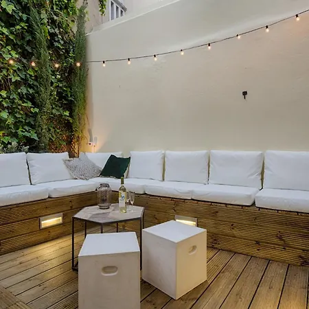 Romantic Gem In Santos