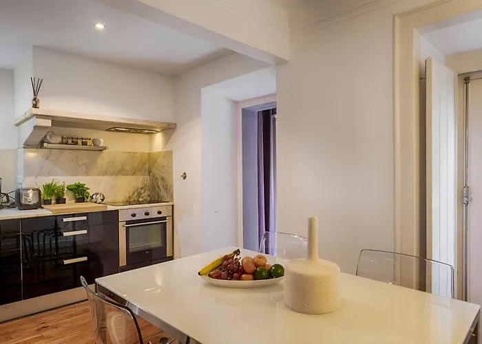 Apartment Romantic Gem In Santos Lissabon