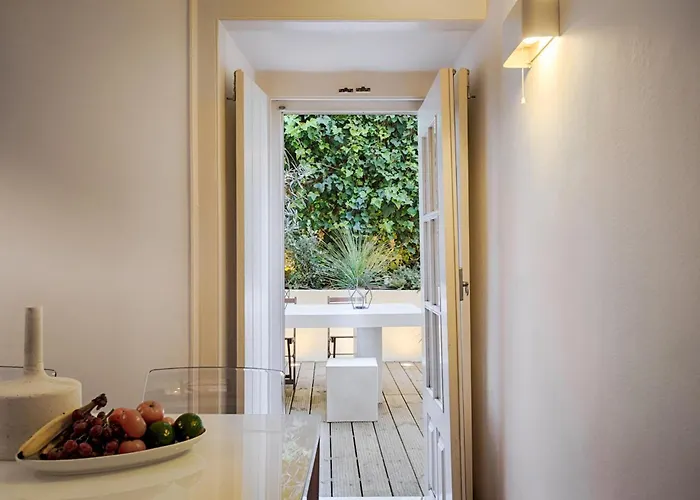 Romantic Gem In Santos